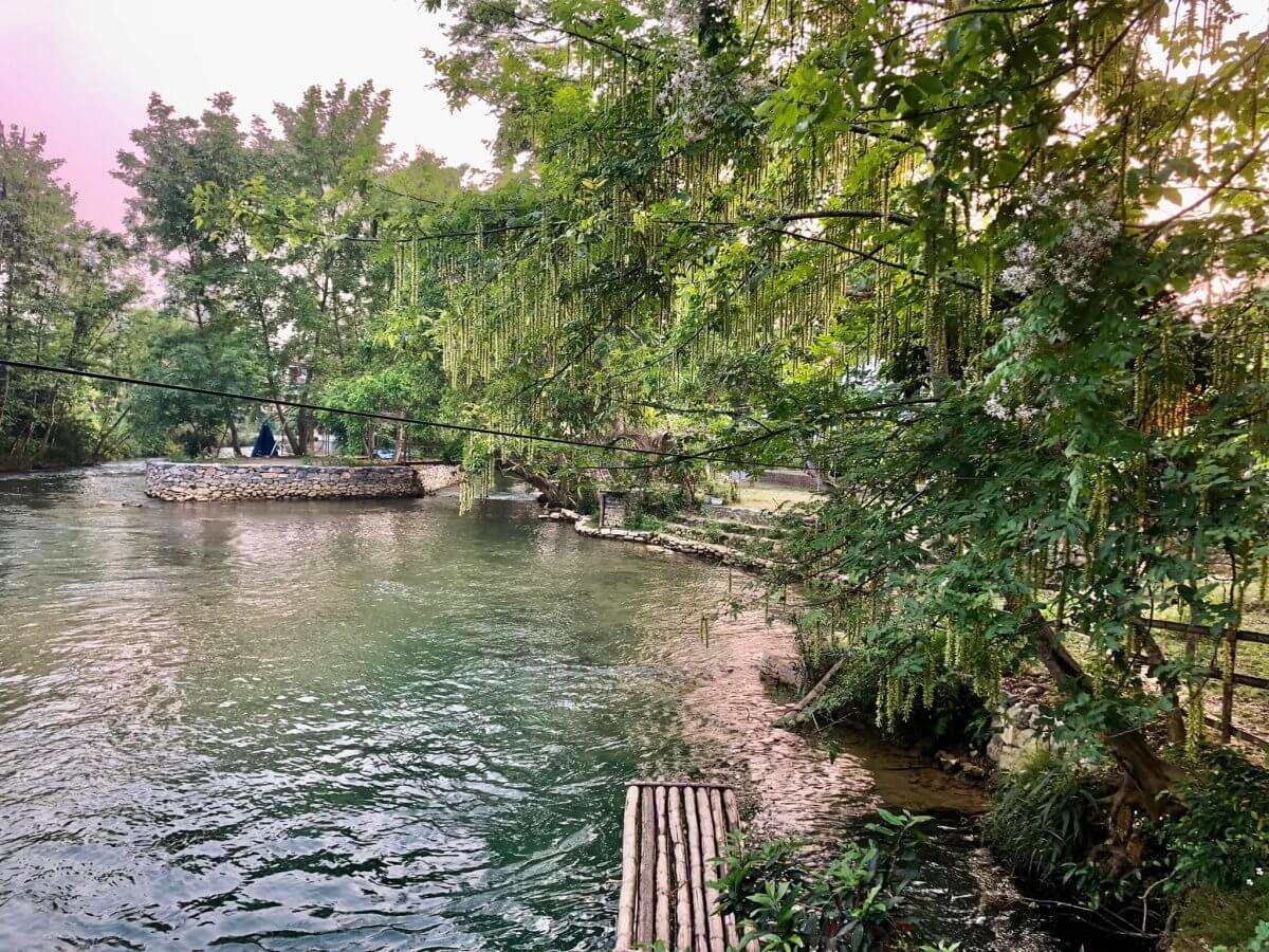 Suối Nặm Thoong .