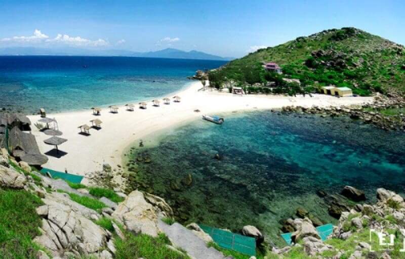 Bãi tắm đôi Nha Trang