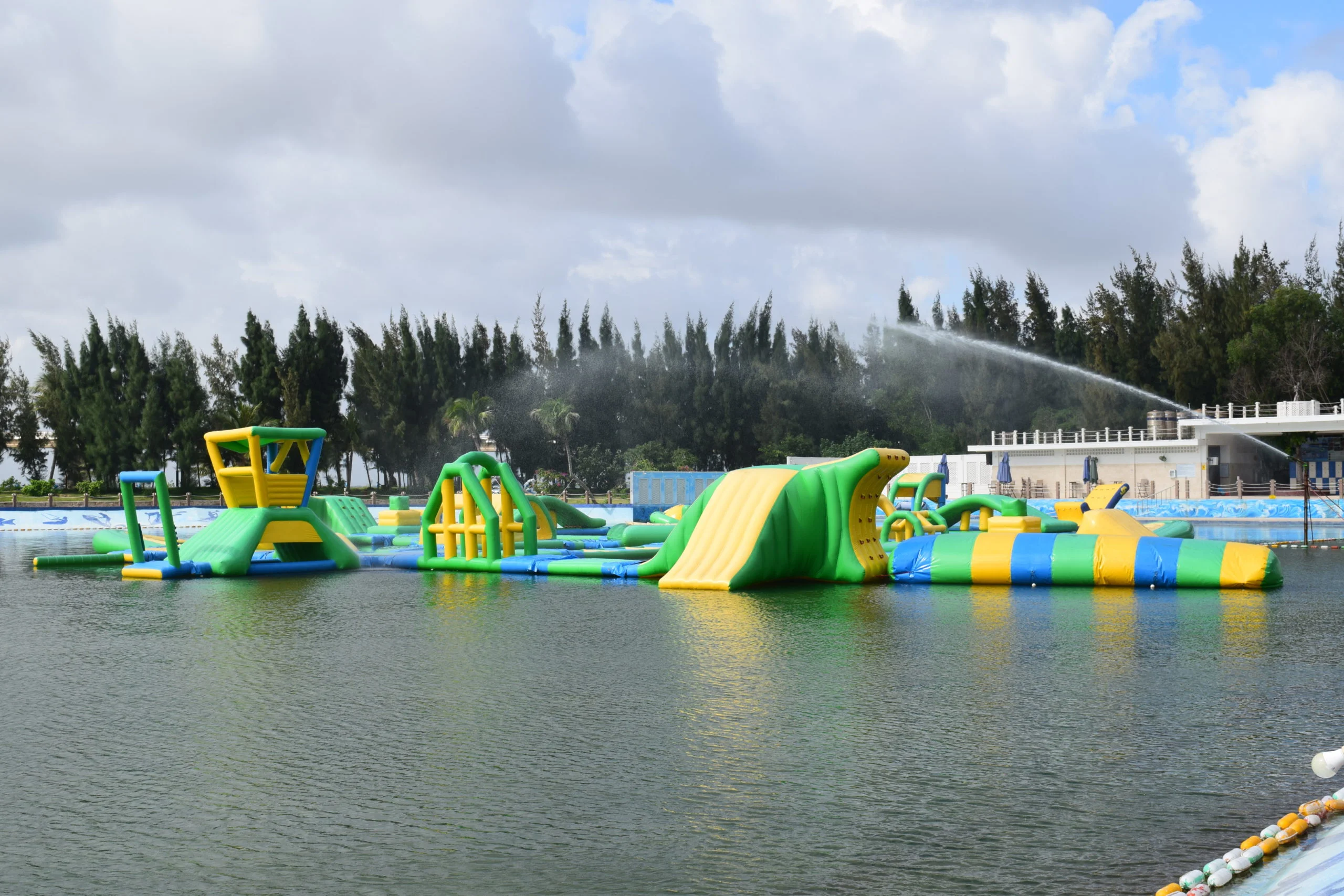 퀴논 씨 게이트(Quy Nhon Sea Gate) 관광 지역