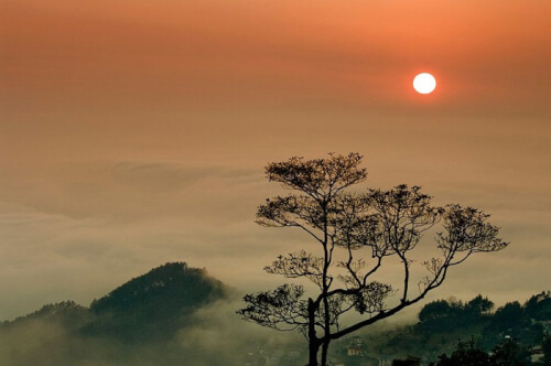 タム ダオ国立公園の美しい夕日