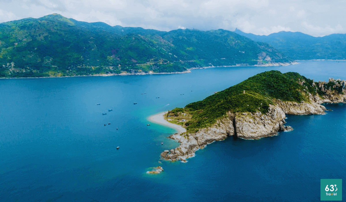 Đảo Hòn Nưa - Thiên đường biển tĩnh lặng tại vùng đất Phú Yên