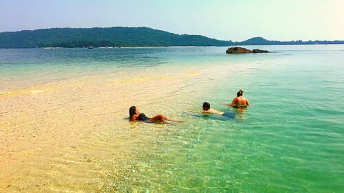 海の真ん中の砂の道は美しい、Co Toで出会うのは「偶然」に違いない