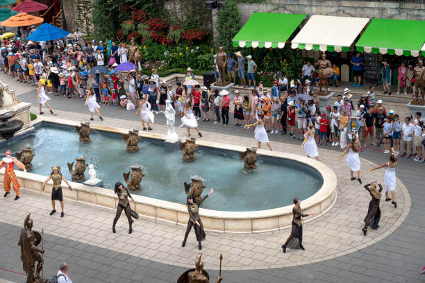 Experience Ba Na Hills Golden Bridge