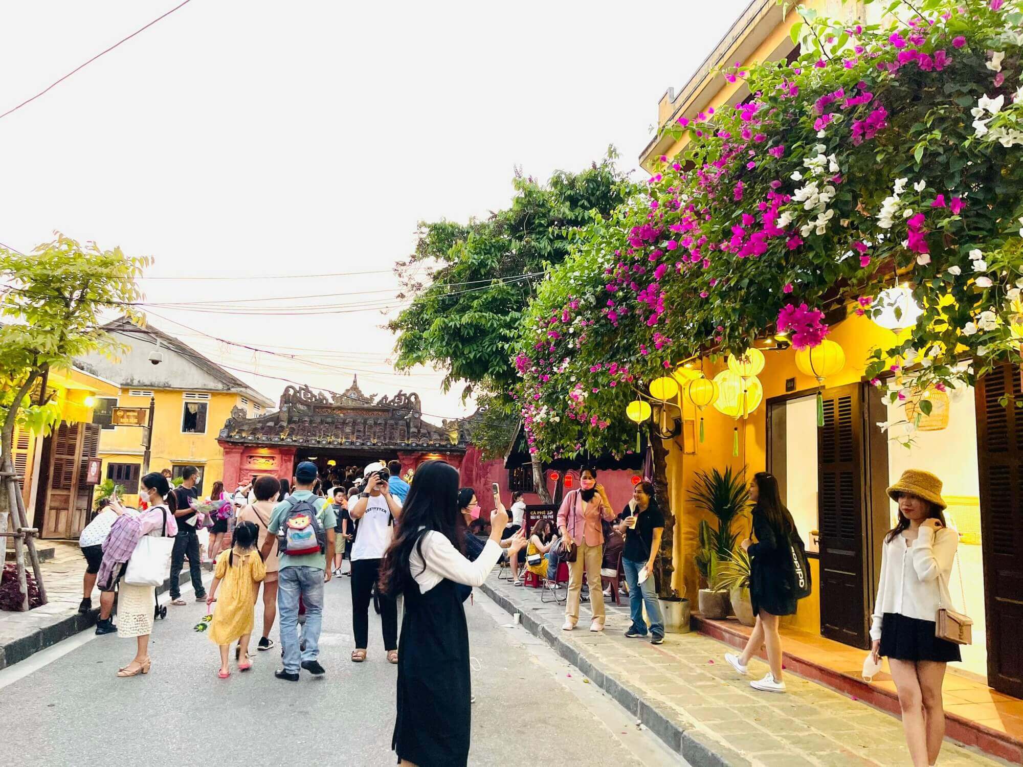 MARBLE MOUNTAIN - HOI AN