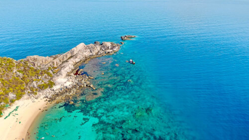 Hòn Nưa - Thiên đường dưới chân biển cả