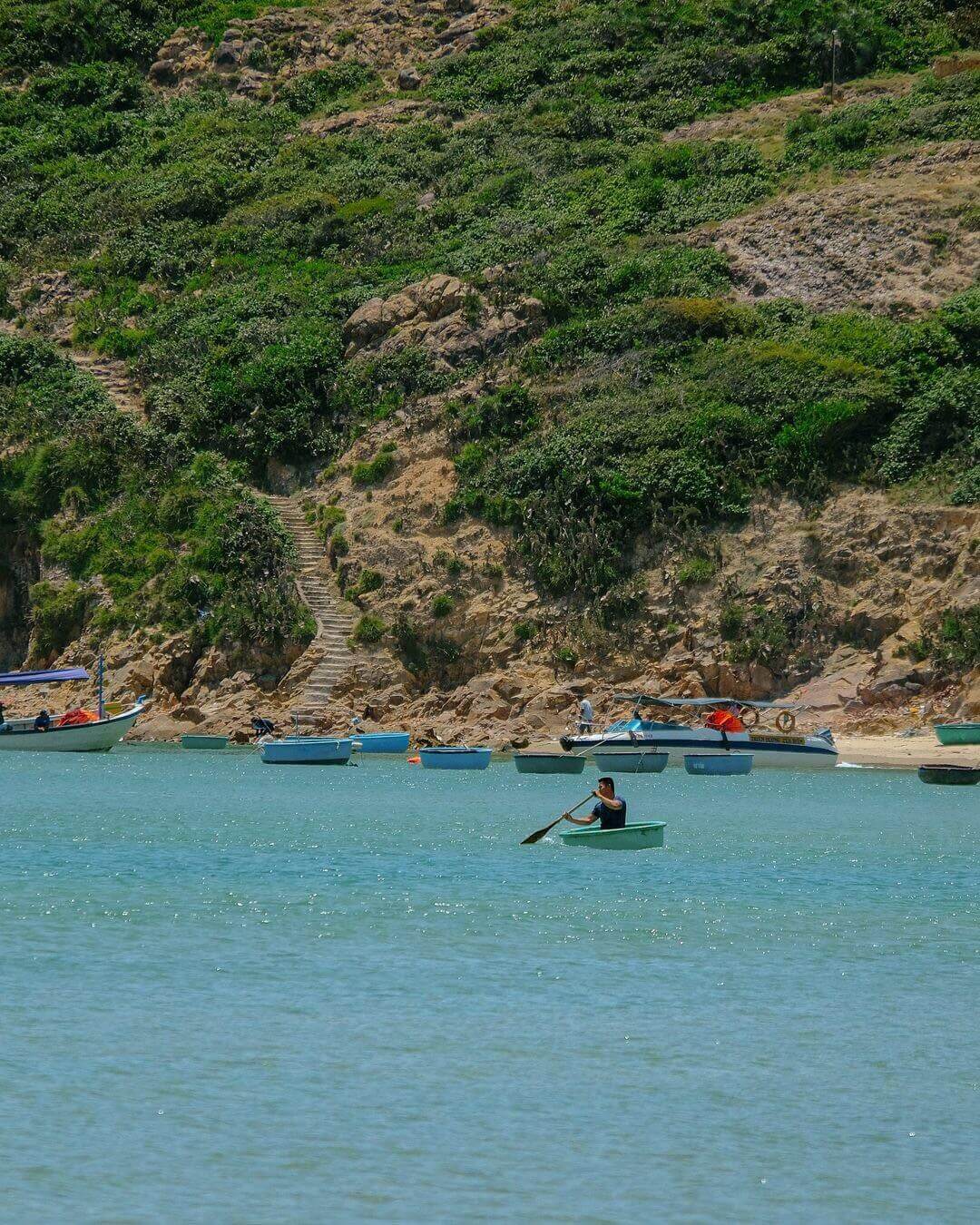 Làng chài Nhơn Lý: vẻ đẹp mộng mơ bên bờ biển