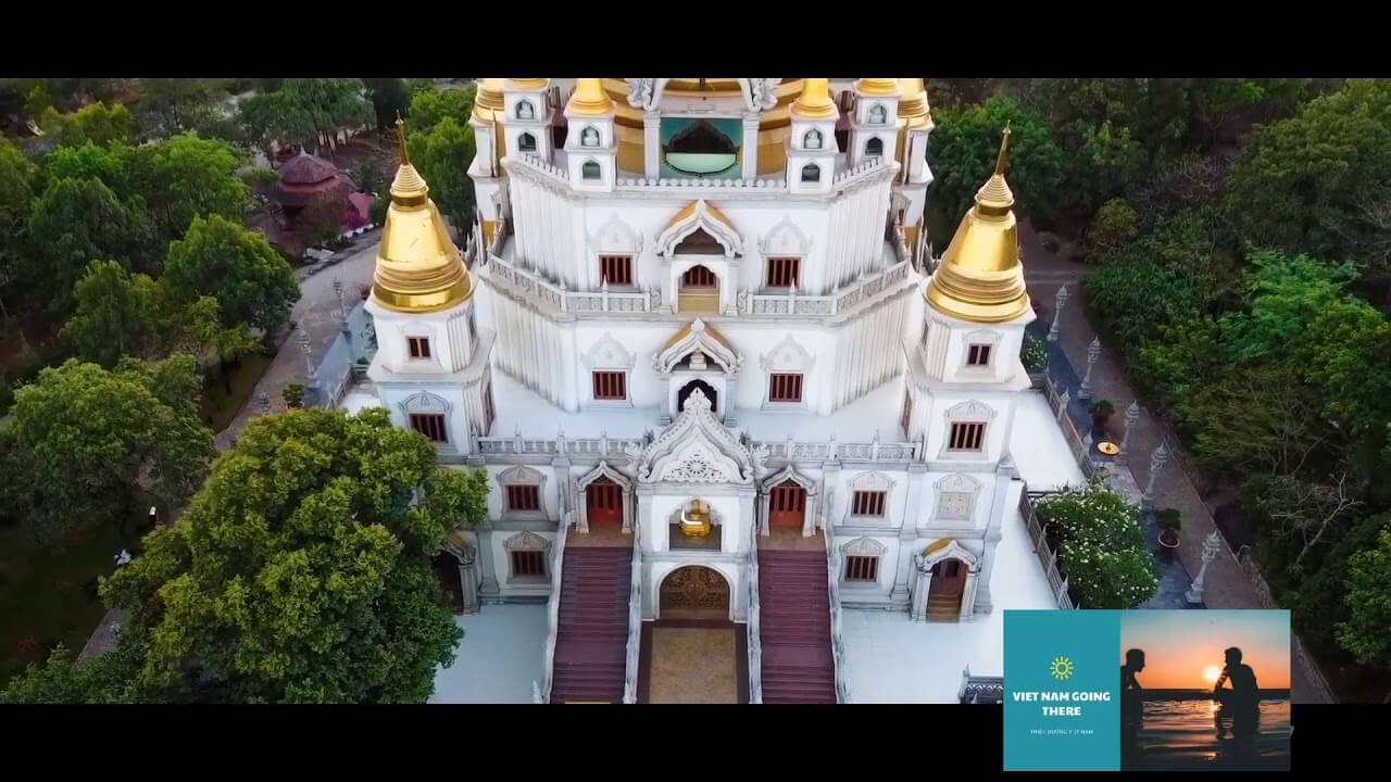ベトナムには世界で最も美しい寺院があります：お香や煙はやめてください、その景色はまるで外国のようです