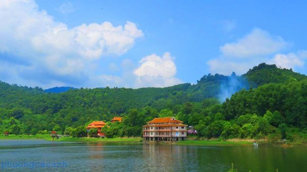 Na Hang tourist area