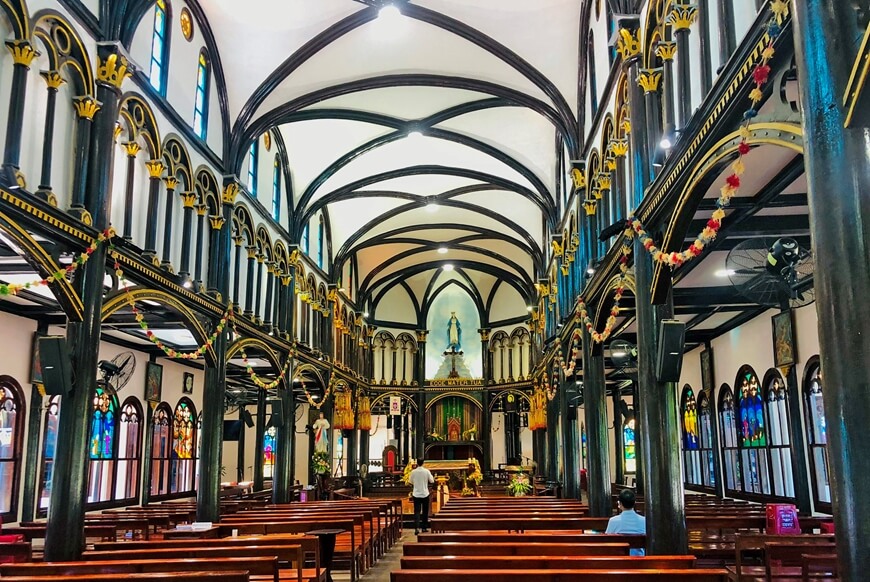 Nhà thờ gỗ Chính tòa