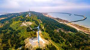 Nơi đây mang trên mình vẻ đẹp hoang sơ, thanh bình nên thu hút rất nhiều khách du lịch đổ về