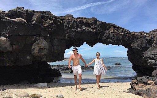 トゥー ヴォ ゲートは、そのユニークで比類のない美しさのため、リーソンに観光客を惹きつけます。