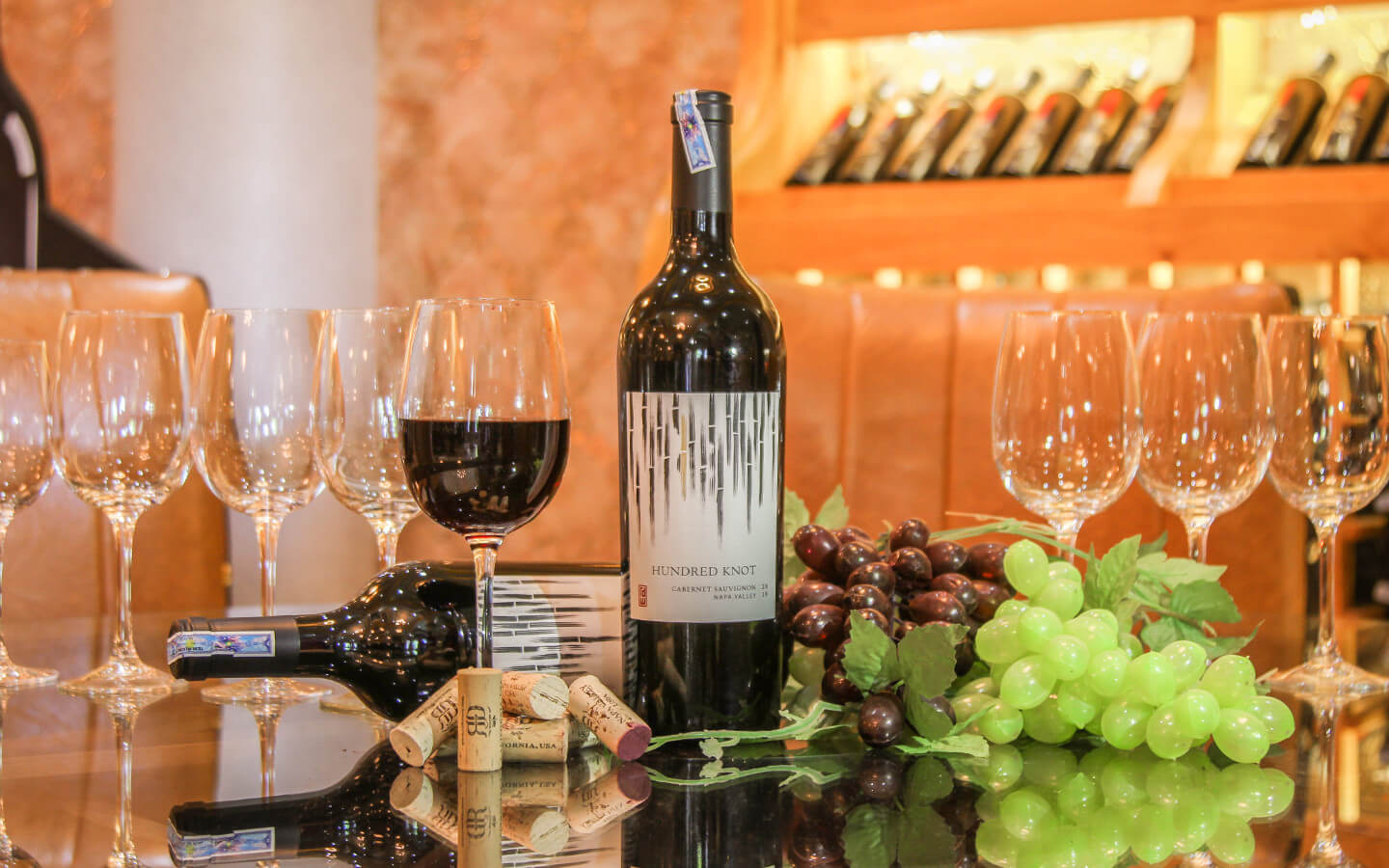 Enjoy wine with aristocratic standards