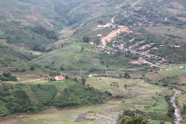コントゥム省党委員会基地遺跡地区