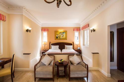 Phòng Sang Trọng Hướng Hồ Bên Hông