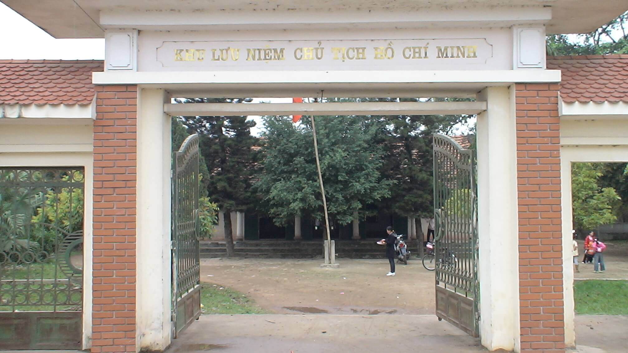 Nhà lưu niệm Chủ tịch Hồ Chí Minh ở Vĩnh Yên