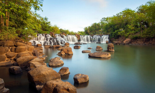 Giang Dien Waterfall Tourist Area - ドンナイでミニチュアのダラットを選んで楽しむ