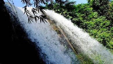 ブダン象の滝 - ビンフックの中心部にある自然のシンフォニー