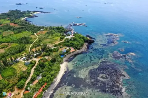 Dấu tích miệng núi lửa cổ ở mũi ba Làng An