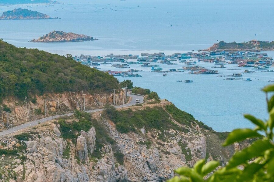 Tận Hưởng Kỳ Nghỉ Tuyệt Vời tại Đảo Bình Hưng Nha Trang