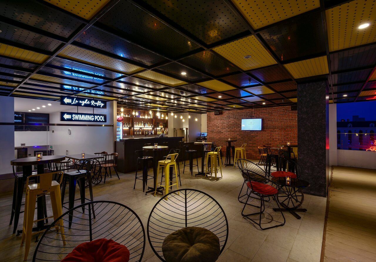 ザ マロン ホテル