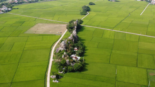 ホアタンの奇岩 - 広大な野原の真ん中にある「ノンボー」