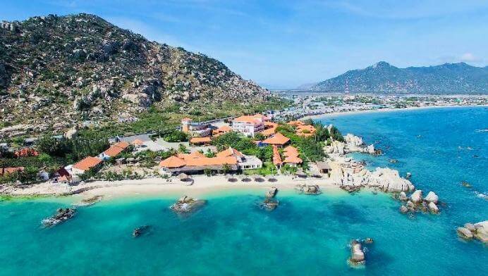 Ca Na Beach is currently one of the extremely beautiful lands loved by many tourists.