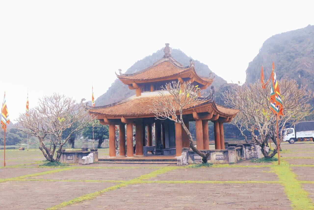 THE BEAUTY OF THE HOA LU ANCIENT CAPITAL