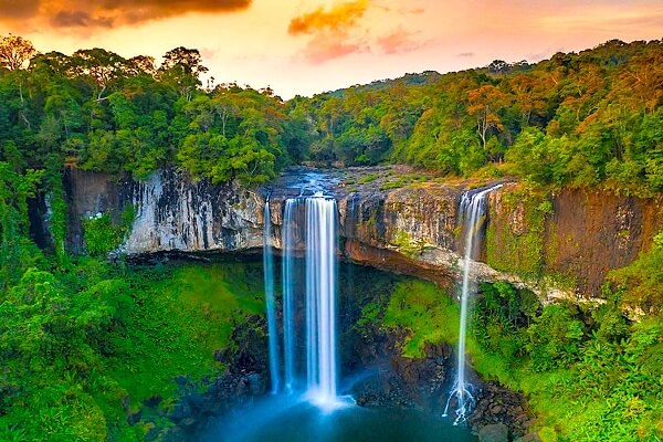 폭포를 감상해보세요