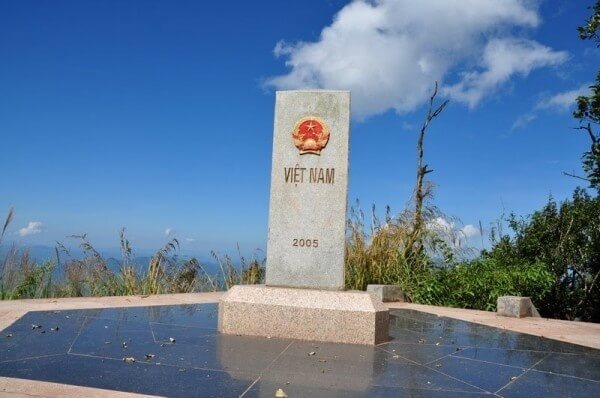 Cột mốc cực Tây A Pa Chải