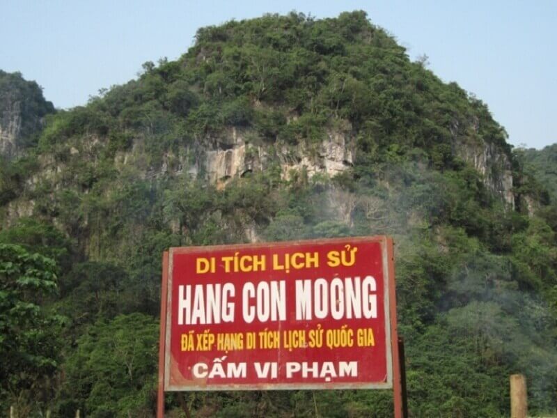 Di tích khảo cổ Hang Con Moong