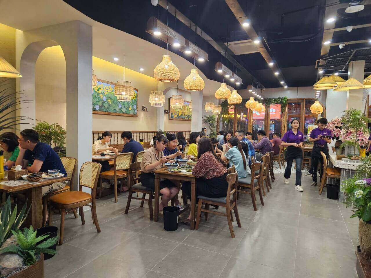 Nhà Hàng Nét Huế Láng Hạ.