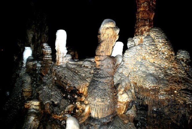 コウモリの洞窟は、驚くほどの美しさとまだ非常に野生的な洞窟です。