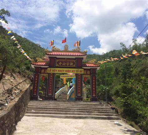 Suoi Do Pagoda는 목가적이고 소박한 곳입니다.