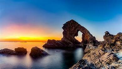 バンタン、ホンマン、ホンドゥアの魔法のような黒い岩の急流