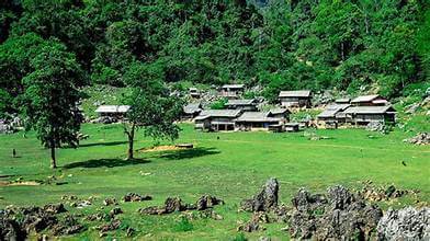 「原始の村」ハンタウ、モクチャウ