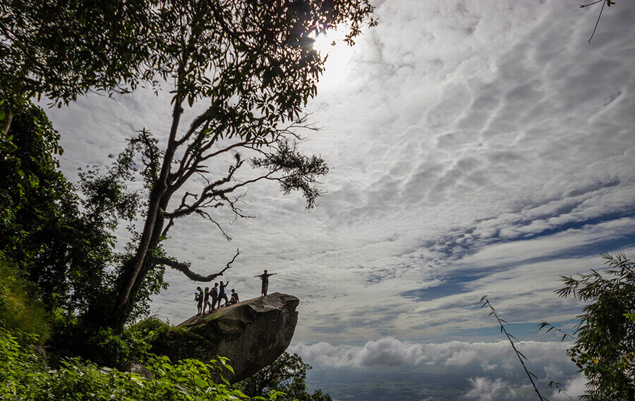 Thung Lũng Ma Thiên Lãnh: Thiên Nhiên Hoang Sơ Và Những Truyền Thuyết Huyền Bí