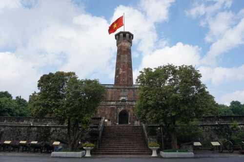 ハノイの旗竿 - タンロンの土地の神聖なシンボル