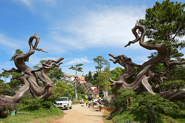 Khu du lịch Lá Phong