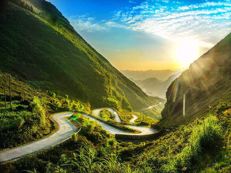 ベトナムはアジアで最も美しい自転車観光ルートの一つを所有しています