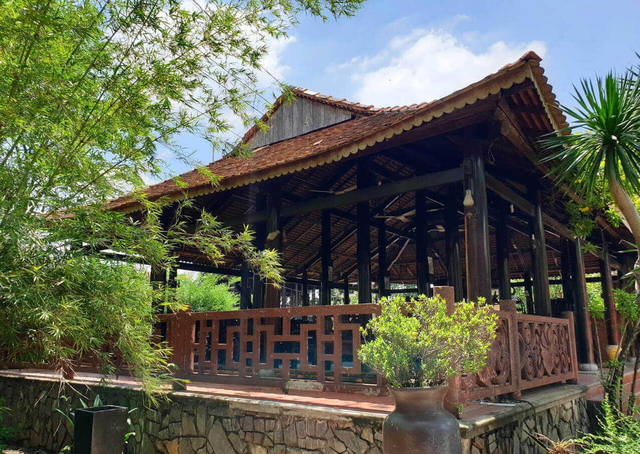 Làng cổ Phước Lộc Thọ