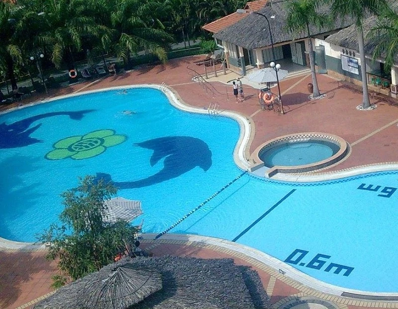 ヴァンタンのプールを体験