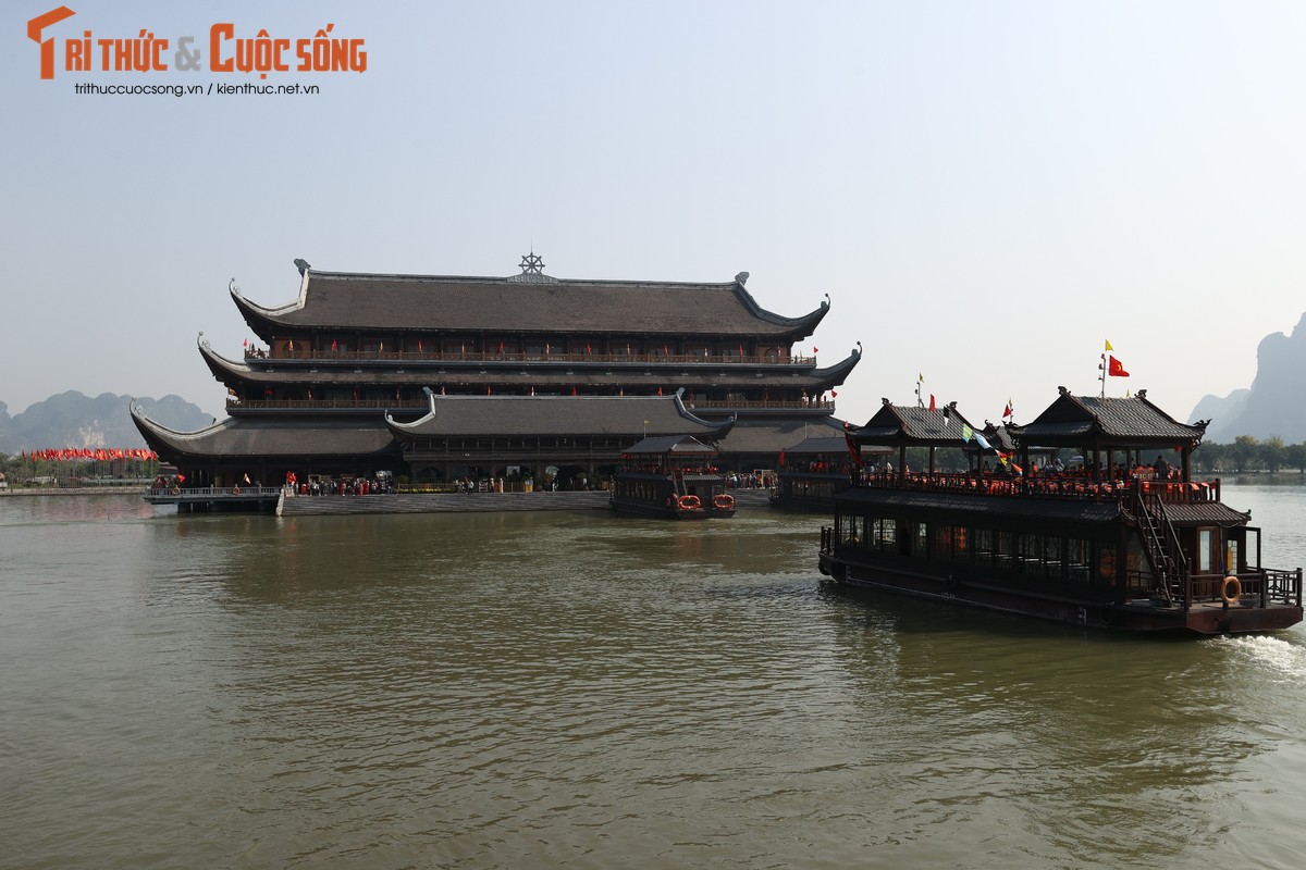 年の初めにタムチュクパゴダに行って平和を祈りましょう