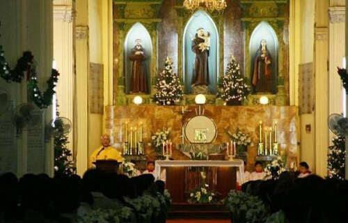 Nhà Thờ Hàm Long