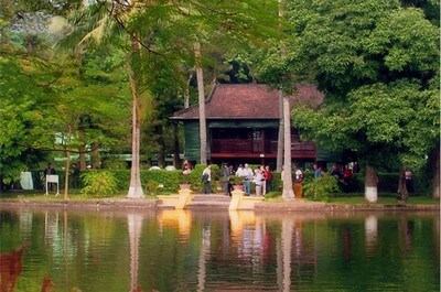 大統領官邸のホーチミン大統領記念エリア