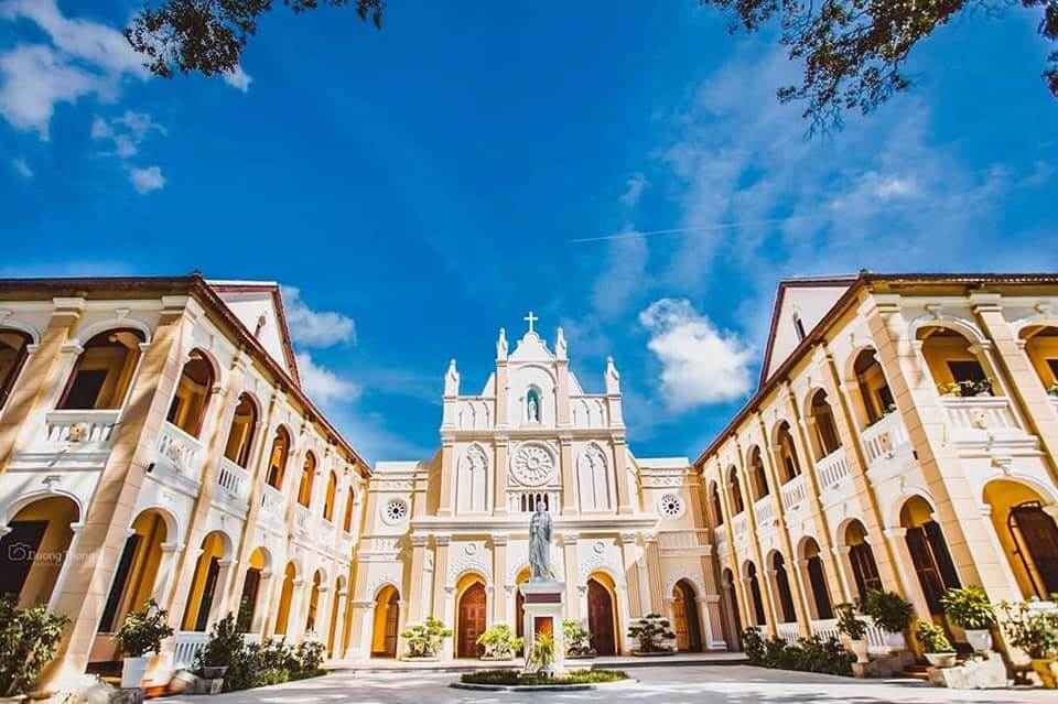 Tiểu chủng viện Làng Sông