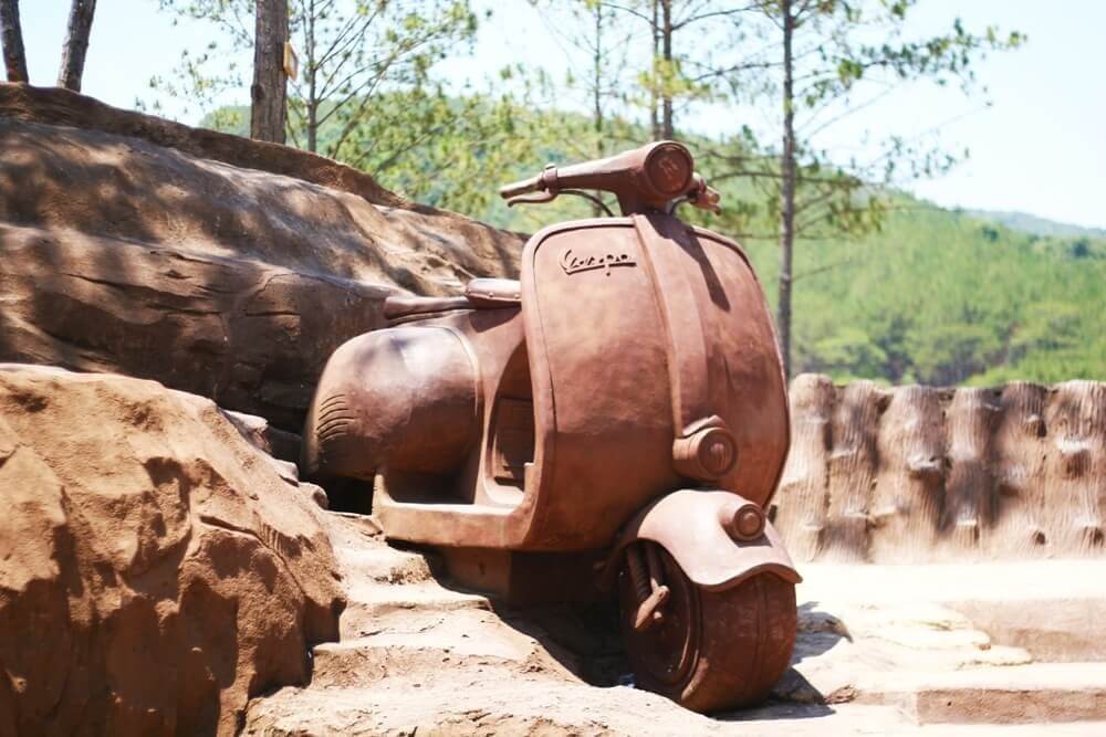 Đường Hầm Điêu Khắc Đà Lạt