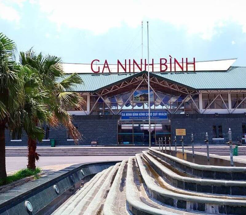 Ga Ninh Bình: Cánh Cổng Đầu Tiên Đến Vẻ Đẹp Thiên Nhiên Tuyệt Vời