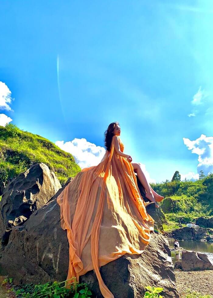 플레이쿠 석산(37포산)은 기아라이(Gia Lai)를 여행하려는 사람들에게 편리한 구름사냥 및 관광지라고 할 수 있습니다.