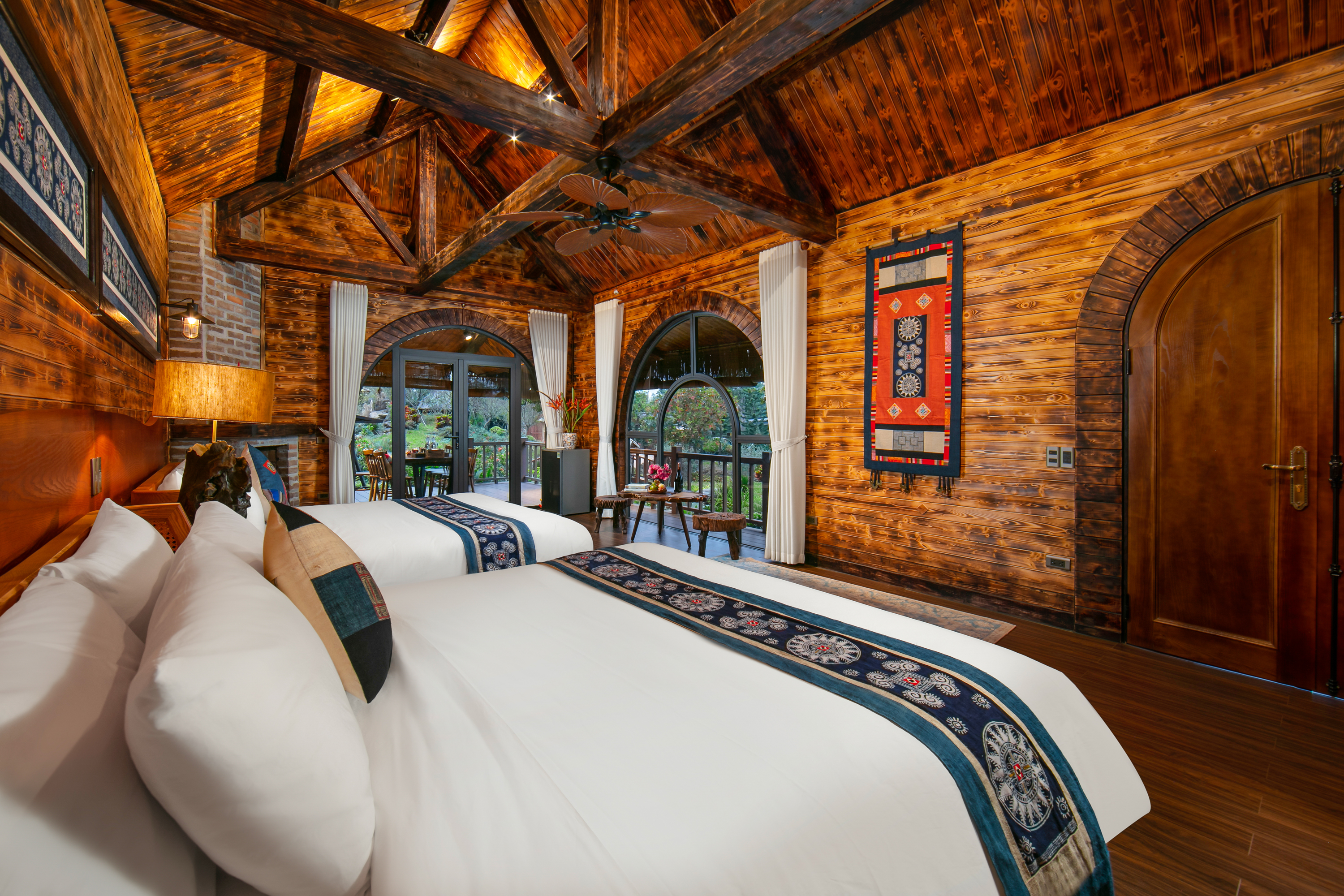 하우스 바이 더 스트림