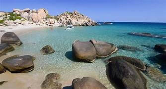 ラオカウ島の大自然の美しさを発見する